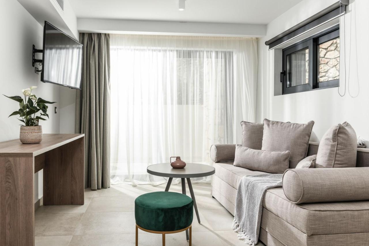 Lagoon Luxury Suites Vasilikós Exterior photo